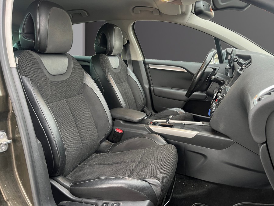 CITROEN d'occasion C4 1.6 E-HDI 112 EXCLUSIVE de 2011 Lyon Nord (69)﻿