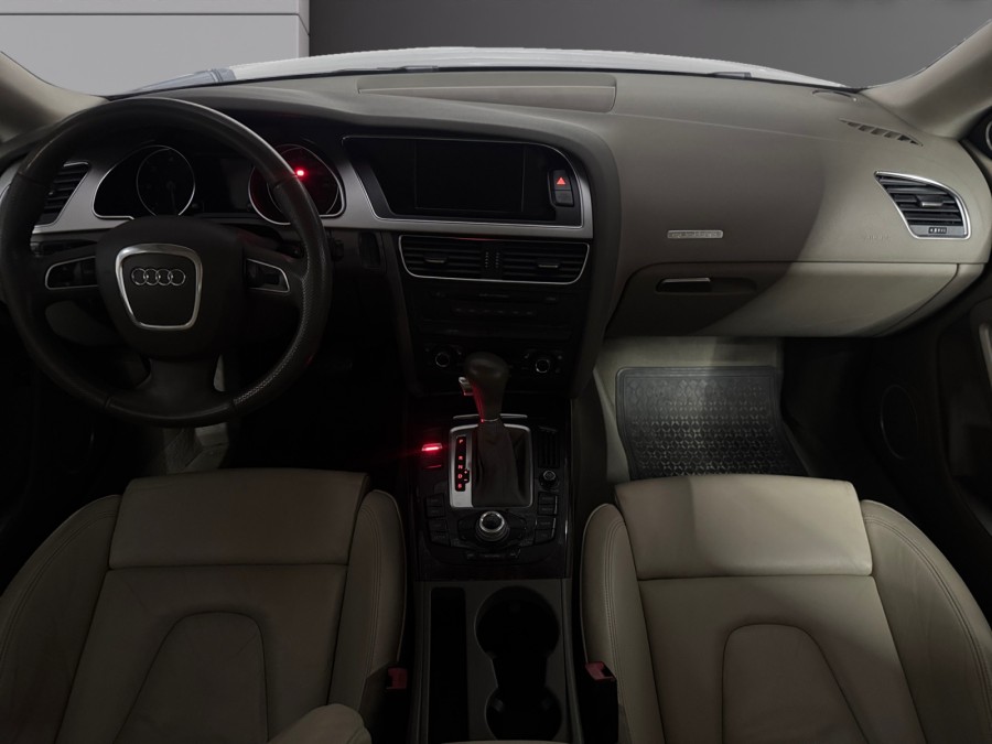 AUDI d'occasion A5 3.0 V6 TDI AMBIENTE QUATTRO TIPTRONIC de 2009 Pau