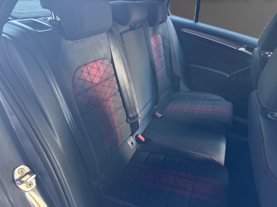 VOLKSWAGEN d'occasion GOLF 2.0 TSI 290 GTI TCR de 2019 Montreuil (93)﻿