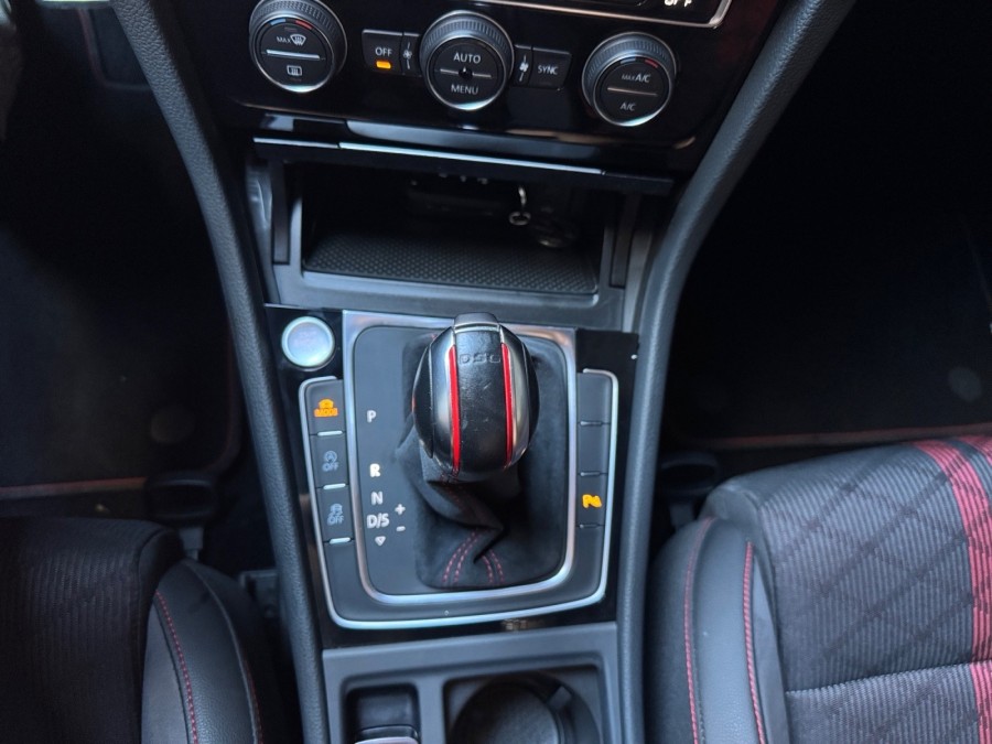 VOLKSWAGEN d'occasion GOLF 2.0 TSI 290 GTI TCR de 2019 Montreuil (93)﻿