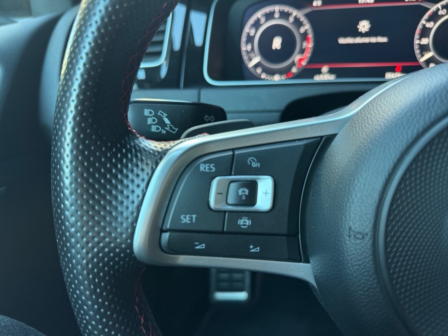 VOLKSWAGEN d'occasion GOLF 2.0 TSI 290 GTI TCR de 2019 Montreuil (93)﻿