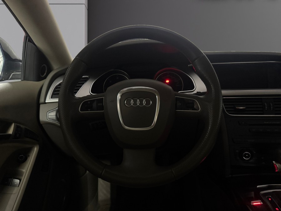 AUDI d'occasion A5 3.0 V6 TDI AMBIENTE QUATTRO TIPTRONIC de 2009 Pau