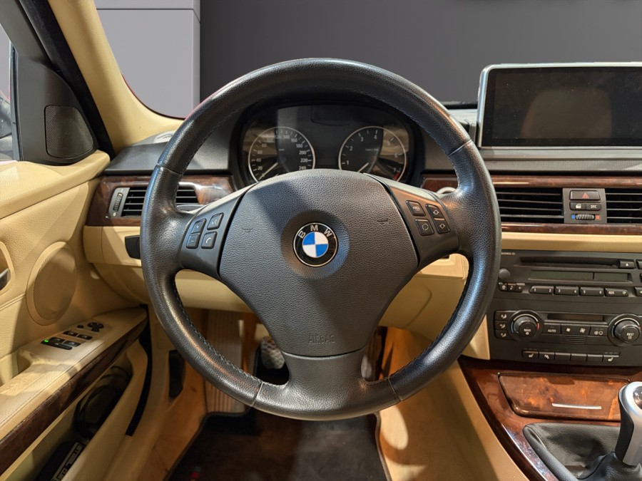 BMW d'occasion SERIE 3 325I CONFORT de 2006 Fontainebleau (77)﻿