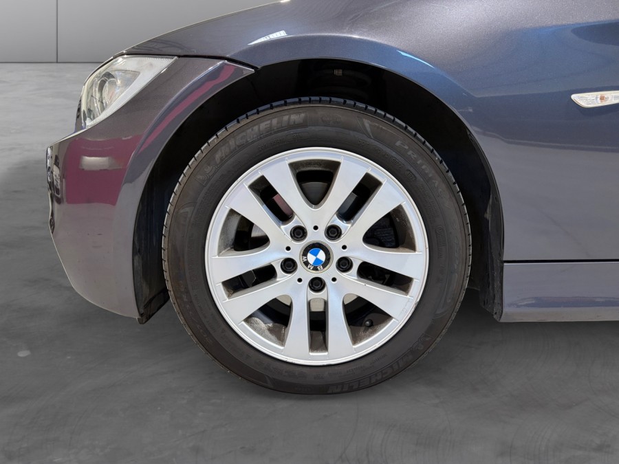 BMW d'occasion SERIE 3 325I CONFORT de 2006 Fontainebleau (77)﻿