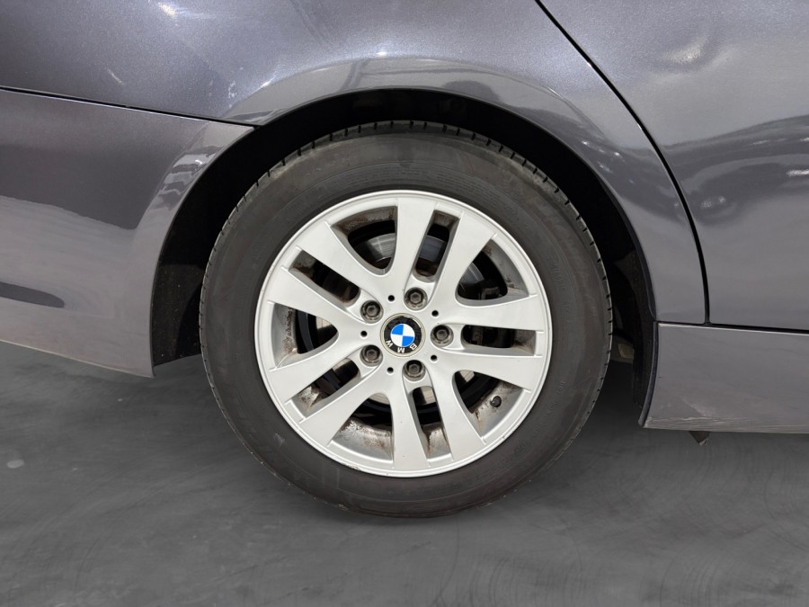 BMW d'occasion SERIE 3 325I CONFORT de 2006 Fontainebleau (77)﻿