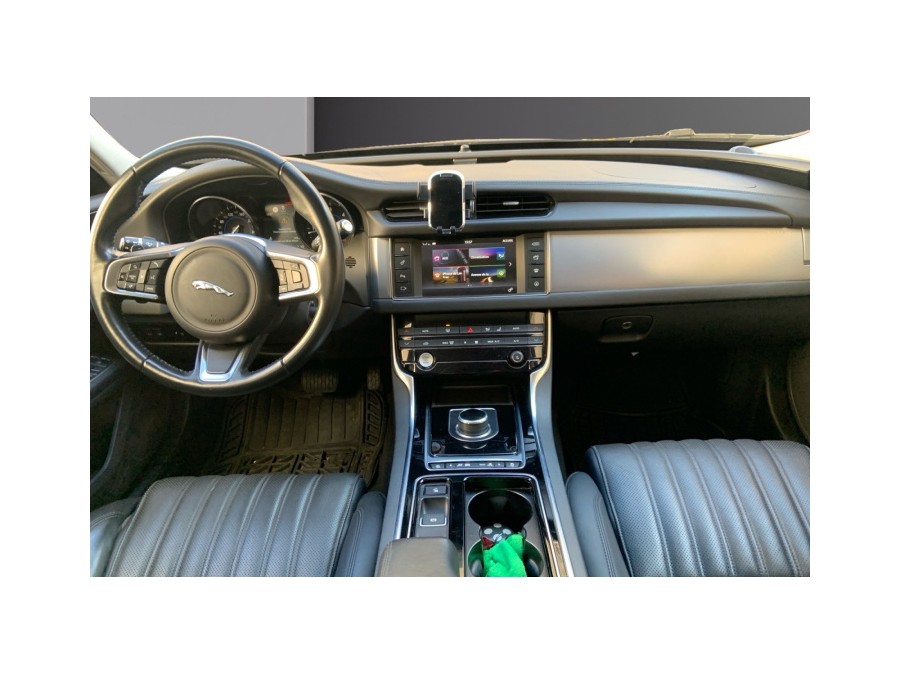 JAGUAR d'occasion XF II 2.0D 180 BUSINESS SPORT de 2018 Le Raincy