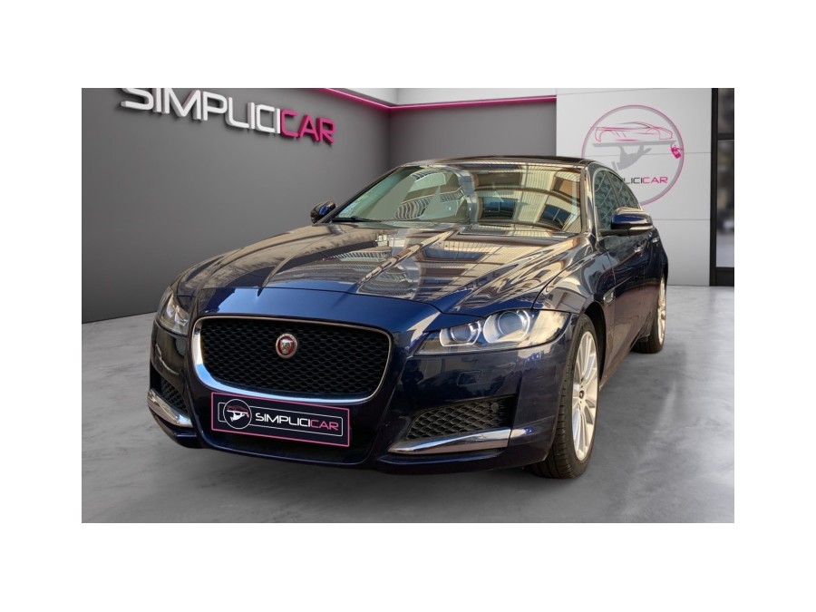 JAGUAR d'occasion XF II 2.0D 180 BUSINESS SPORT de 2018 Le Raincy