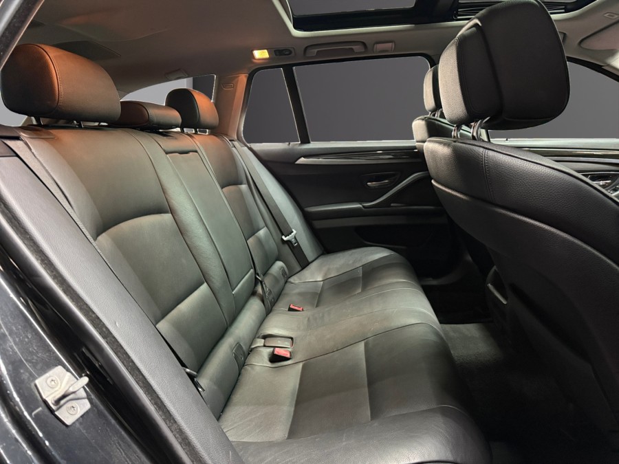 BMW d'occasion SERIE 5 TOURING 525D LUXE A de 2011 Pau (64)﻿