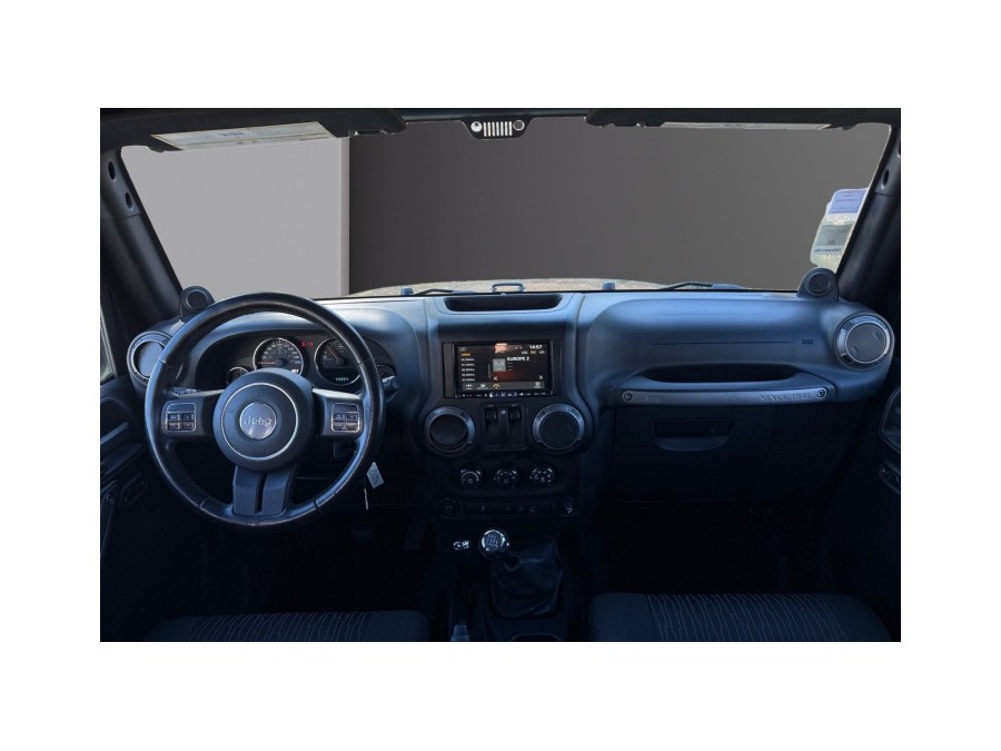 JEEP d'occasion WRANGLER 2.8 CRD 200 SPORT de 2011 La Ciotat (13)﻿