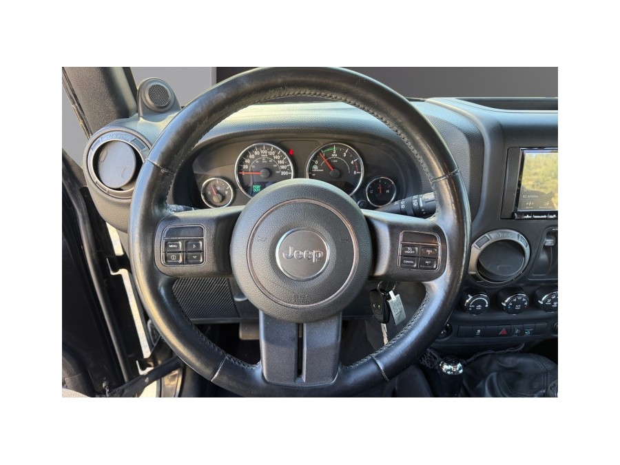 JEEP d'occasion WRANGLER 2.8 CRD 200 SPORT de 2011 La Ciotat (13)﻿