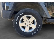 JEEP d'occasion WRANGLER 2.8 CRD 200 SPORT de 2011 La Ciotat (13)﻿