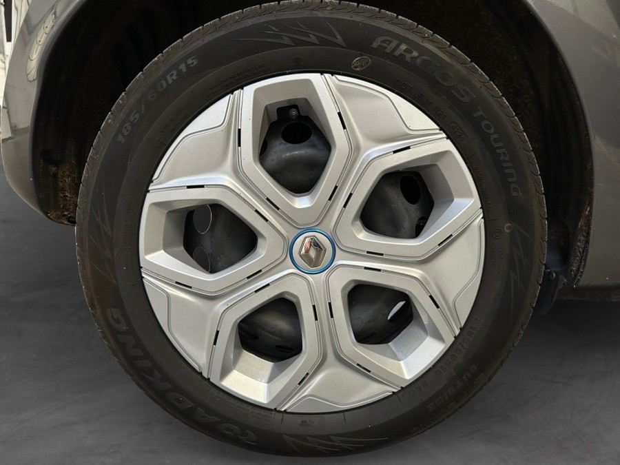 RENAULT d'occasion TWINGO E-TECH LIFE de 2022 St Jean du Cardonnay