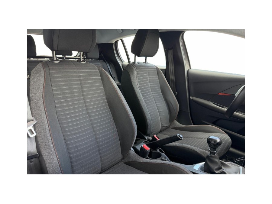 PEUGEOT d'occasion 208 1.2 ESSENCE 100CV de 2022 Guadeloupe (97)﻿