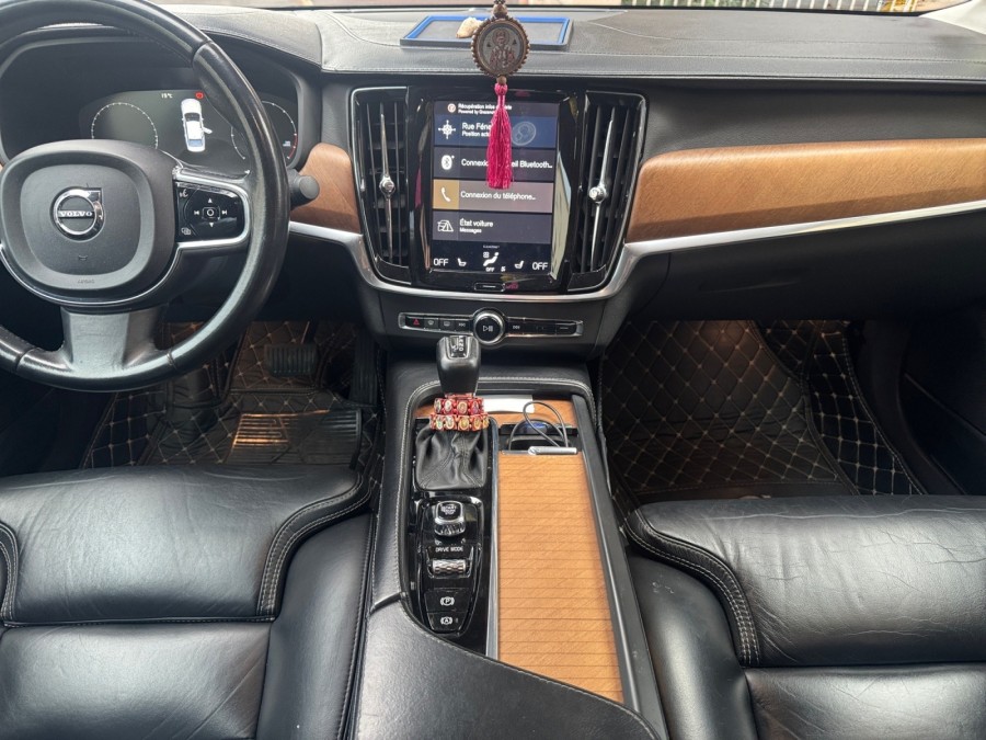 VOLVO d'occasion S90 D4 BUSINESS EXECUTIVE GEARTRONIC de 2019 Cannes