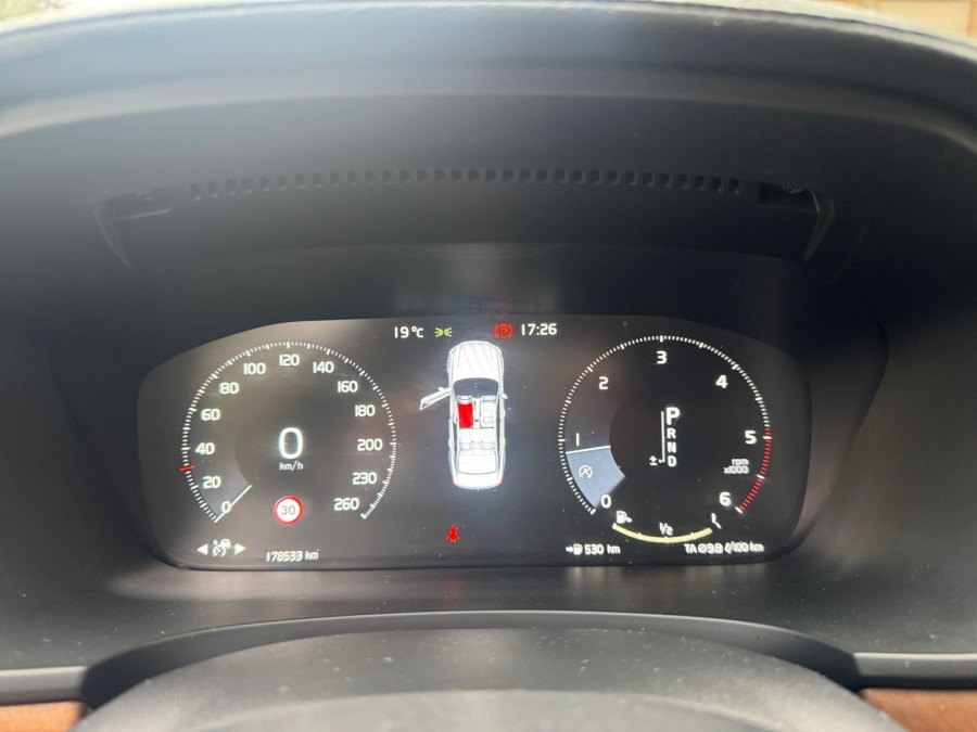 VOLVO d'occasion S90 D4 BUSINESS EXECUTIVE GEARTRONIC de 2019 Cannes