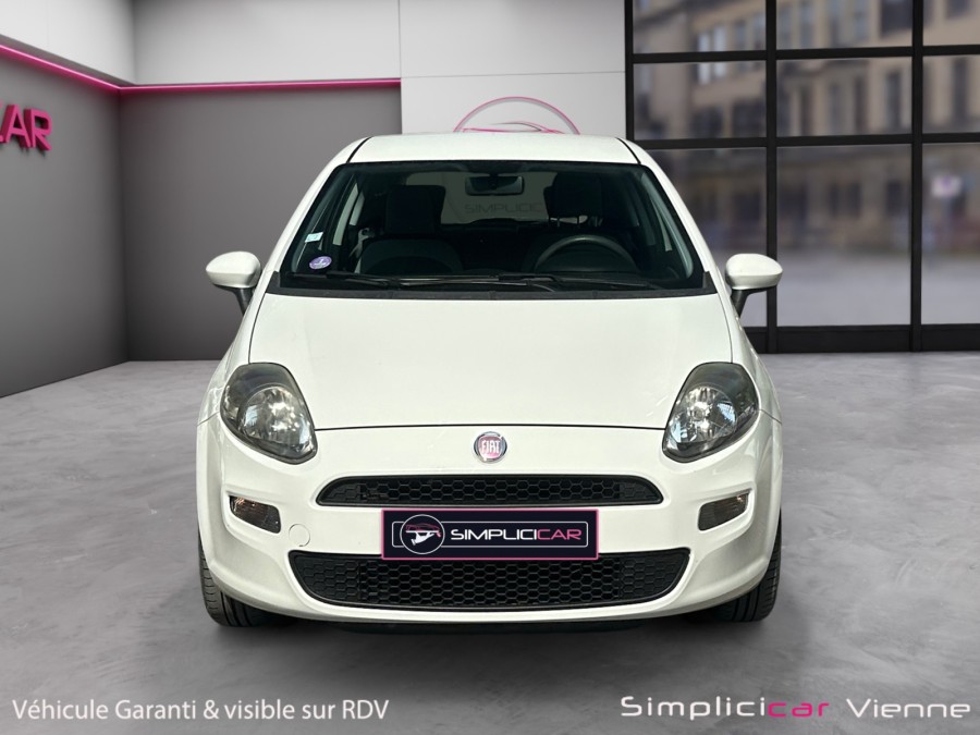 FIAT d'occasion PUNTO 1.2 8V 69 YOUNG de 2012 Vienne (38)﻿