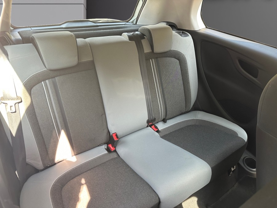 FIAT d'occasion PUNTO 1.2 8V 69 YOUNG de 2012 Vienne (38)﻿