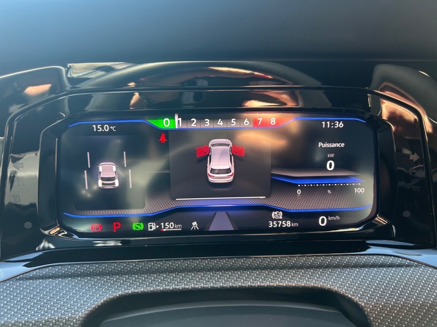 VOLKSWAGEN d'occasion GOLF 2.0 TSI 320 R DSG de 2023 Cannes (06)﻿