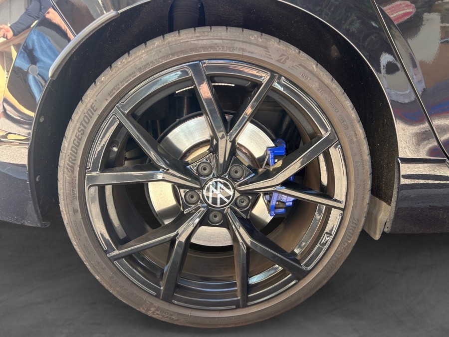 VOLKSWAGEN d'occasion GOLF 2.0 TSI 320 R DSG de 2023 Cannes (06)﻿