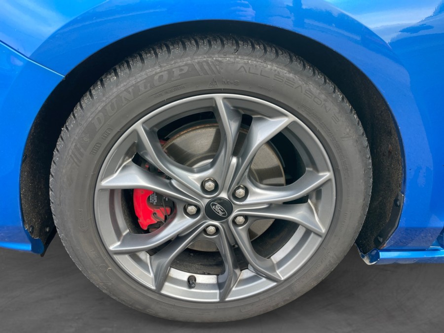 FORD d'occasion FOCUS 2.0 ECOBLUE 150 ST LINE de 2019 Limoges (87)﻿