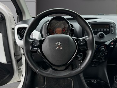 Peugeot 108 1.2 82ch bvm5 style / faible kilométrage / 1er mains occasion simplicicar compiegne simplicicar simplicibike...