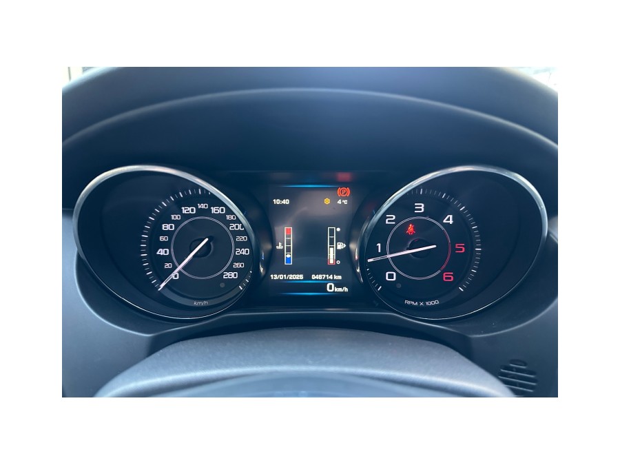 JAGUAR d'occasion XE 2.0L D 180 PURE BA de 2015 Paris 15 (75)﻿