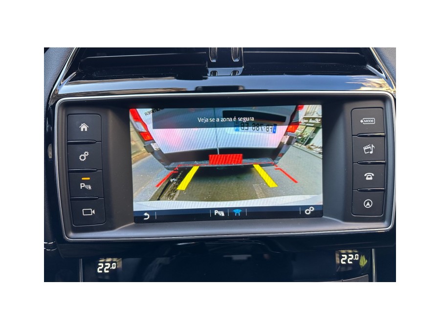 JAGUAR d'occasion XE 2.0L D 180 PURE BA de 2015 Paris 15 (75)﻿