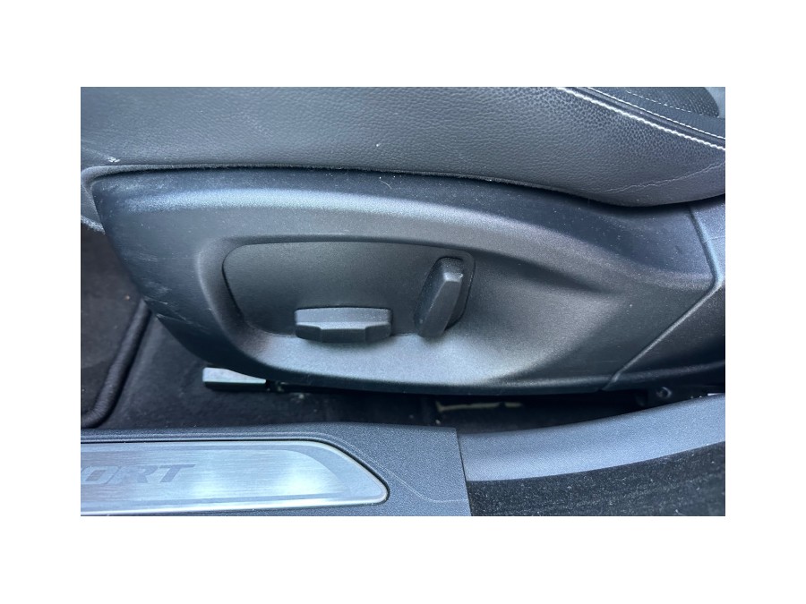 JAGUAR d'occasion XE 2.0L D 180 PURE BA de 2015 Paris 15 (75)﻿