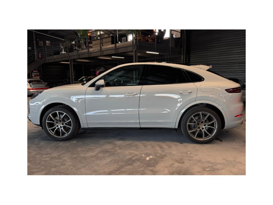 PORSCHE d'occasion CAYENNE 3.0 V6 E-HYBRID COUPE PLATINIUM EDITION de