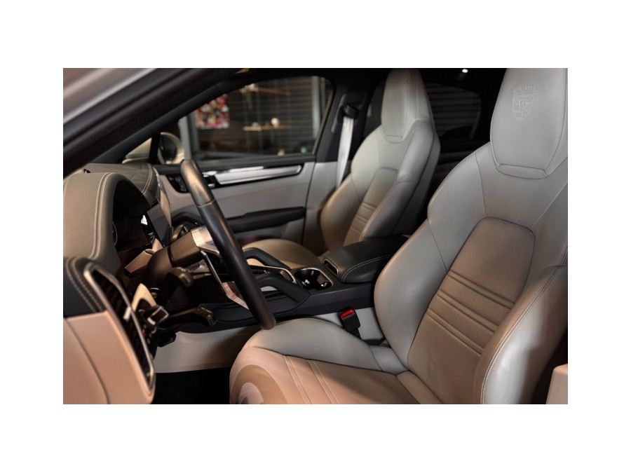 PORSCHE d'occasion CAYENNE 3.0 V6 E-HYBRID COUPE PLATINIUM EDITION de
