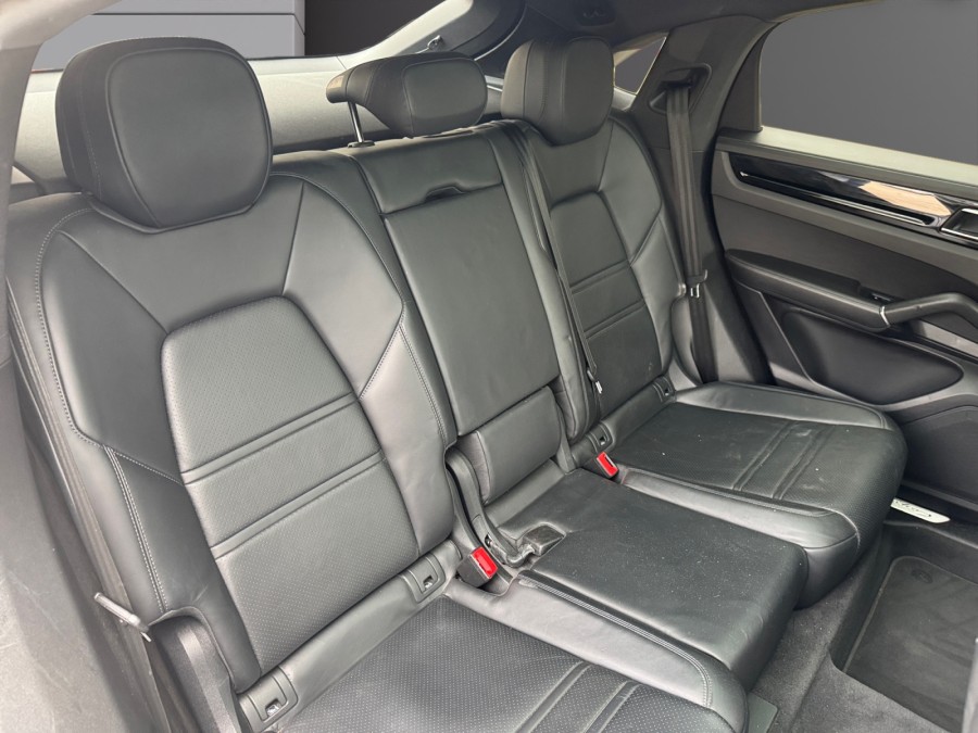 PORSCHE d'occasion CAYENNE 3.0 V6 E-HYBRID COUPE PLATINIUM EDITION de