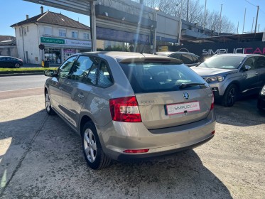 Skoda rapid spaceback 1.2 tsi 85 ch greentec style plus occasion simplicicar livry gargan simplicicar simplicibike france