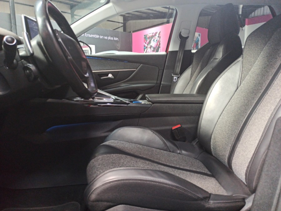 PEUGEOT d'occasion 3008 PEUGEOT 3008 de 2018 Brest (29)﻿