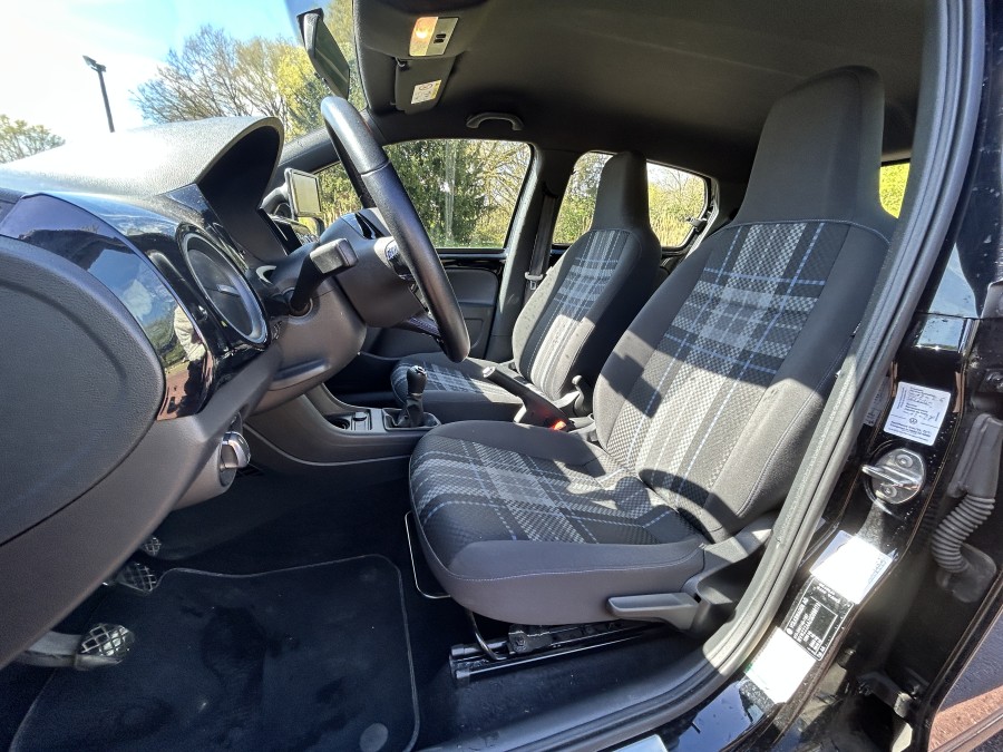 VOLKSWAGEN d'occasion UP 2.0 1.0 UNITED de 2016 Vaucresson (92)﻿