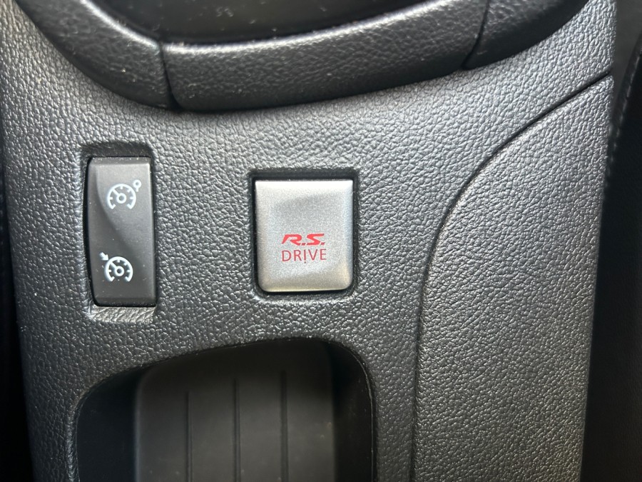 RENAULT d'occasion CLIO RS TROPHY 220 EDC de 2016 Caen (14)﻿