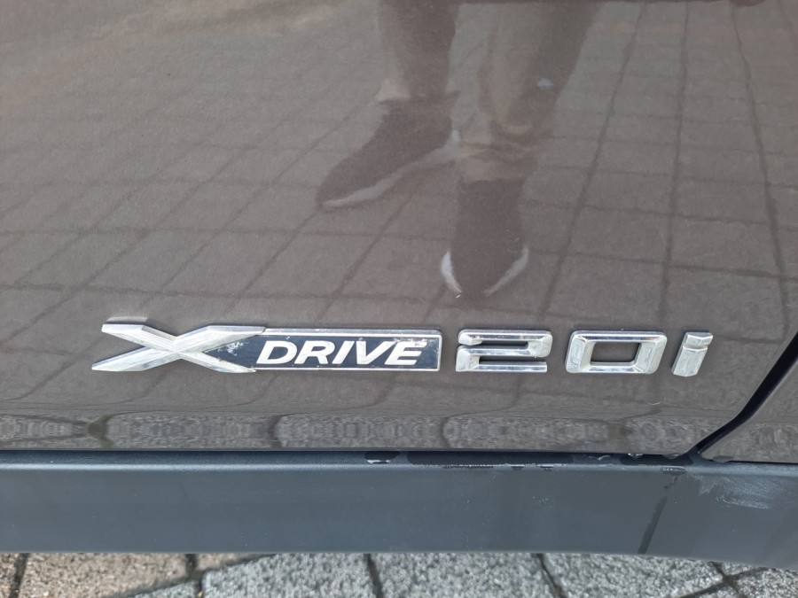 BMW d'occasion X1 20I XDRIVE LOUNGE BA de 2013 Montreuil (93)﻿