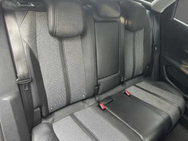 Peugeot 3008 1.2 puretech 130ch ss bvm6 allure, carplays, sieges chauffants, garantie 12 mois occasion simplicicar villejuif ...