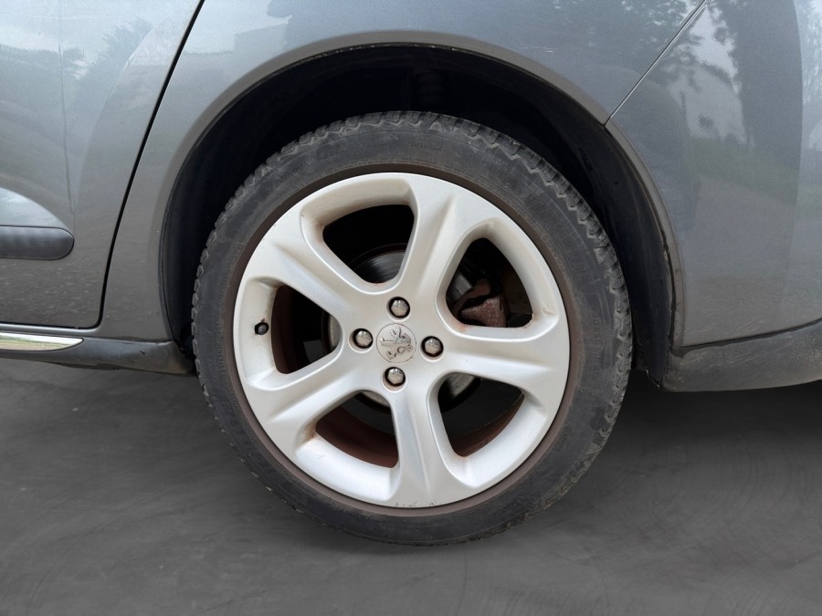 PEUGEOT d'occasion 3008 1.6 E-HDI 16V 112 ROLAND GARROS BMP6 de 2011