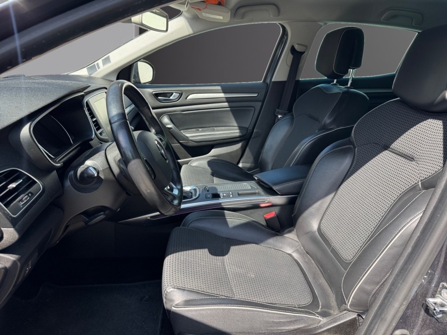 RENAULT d'occasion MEGANE TCE 130 AKAJU EDC de 2017 Saint Nazaire