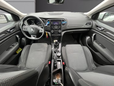 Renault megane iv berline tce 100 energy life garantie 12 mois occasion simplicicar brive la gaillarde  simplicicar...