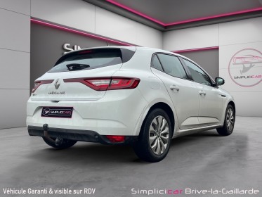 Renault megane iv berline tce 100 energy life garantie 12 mois occasion simplicicar brive la gaillarde  simplicicar...