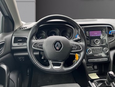 Renault megane iv berline tce 100 energy life garantie 12 mois occasion simplicicar brive la gaillarde  simplicicar...