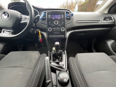 Renault megane iv berline tce 100 energy life garantie 12 mois occasion simplicicar brive la gaillarde  simplicicar...