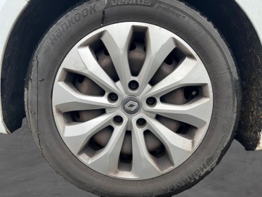 Renault megane iv berline tce 100 energy life garantie 12 mois occasion simplicicar brive la gaillarde  simplicicar...