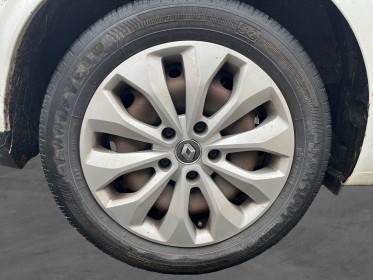 Renault megane iv berline tce 100 energy life garantie 12 mois occasion simplicicar brive la gaillarde  simplicicar...