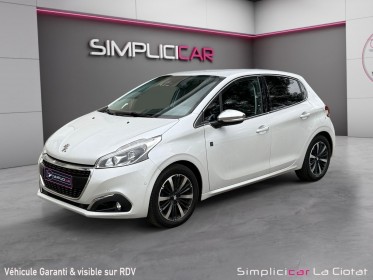 Peugeot 208 puretech 110ch ss eat6 tech edition/ courroie distri neuve/ entretien peugeot occasion simplicicar la ciotat...