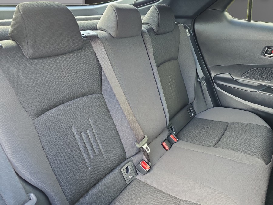 TOYOTA d'occasion C-HR 1.8 140H Design de 2024 Vichy (03)﻿