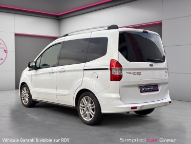 Ford tourneo courier 1.0 e 100 bv6 ss titanium // garantie 12 mois-bien entretenue occasion simplicicar brest simplicicar...