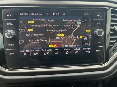 Volkswagen t-roc business 1.0 tsi 115 start/stop bvm6 lounge business occasion simplicicar brie-comte-robert simplicicar...