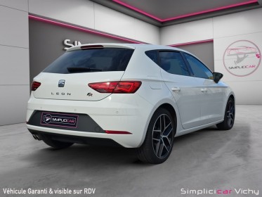 Seat leon fr 2.0 tdi 150 start/stop carplay toit ouvrant garantie 12 mois occasion simplicicar vichy simplicicar simplicibike...